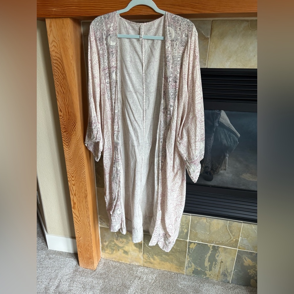 Magnolia Pearl Khaelena Kimono